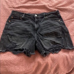 AMERICAN EAGLE black distressed jean shorts